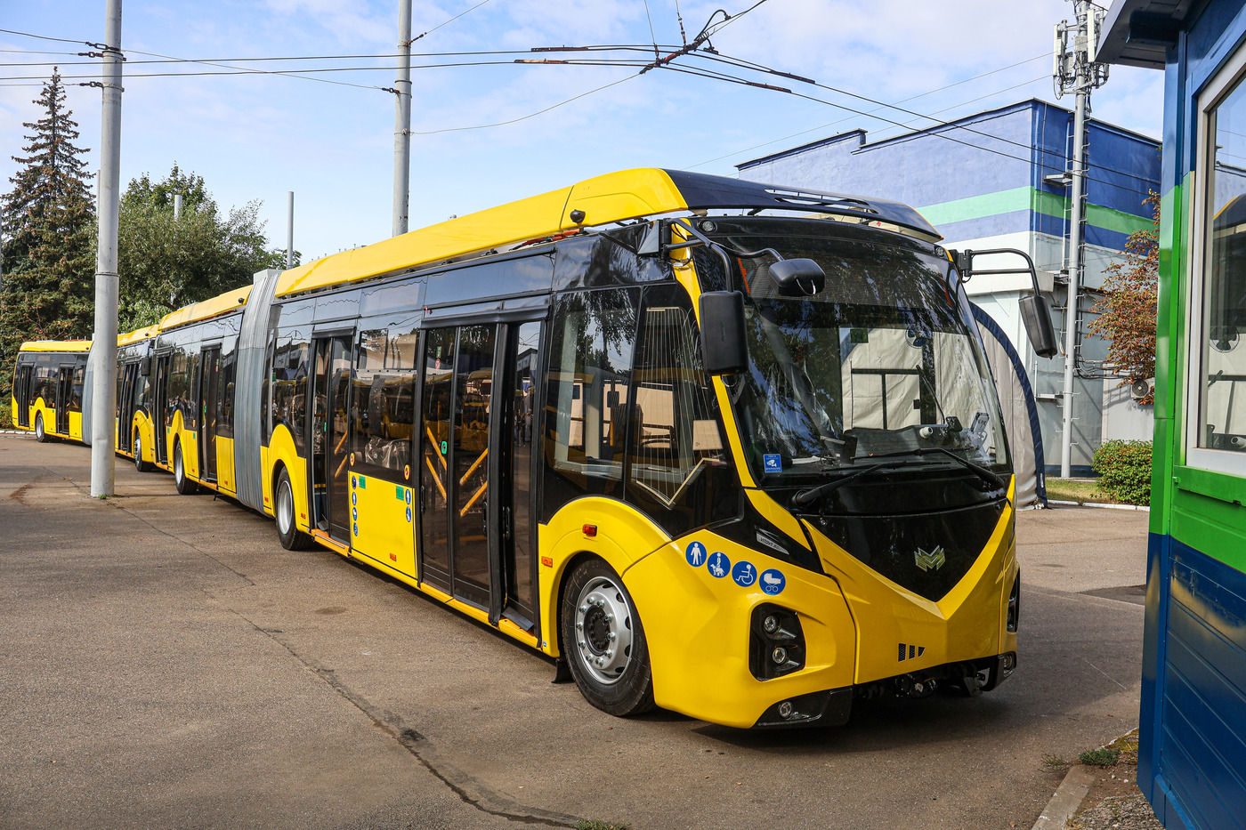 Minsk, BKM E433 # [Е433-099]; Minsk — "Belkommunmash" car plant