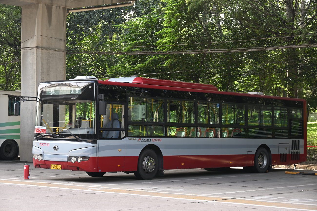 Beijing, Yutong ZK6125HG3 # 1337319