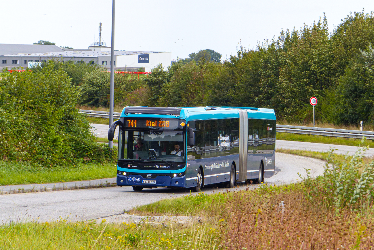 Kiel, Ebusco 2.2 18M # 24401