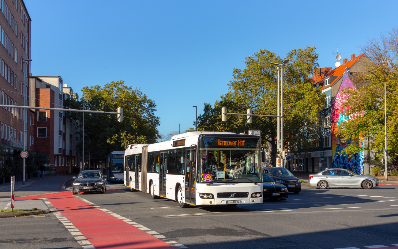 Hannover, Volvo 7700A # H-PM 822