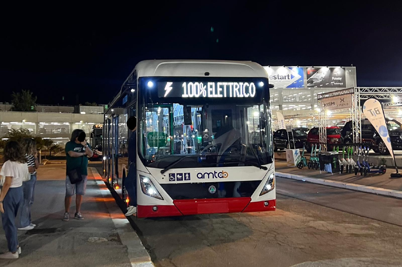 Bari — Miscellaneous photos