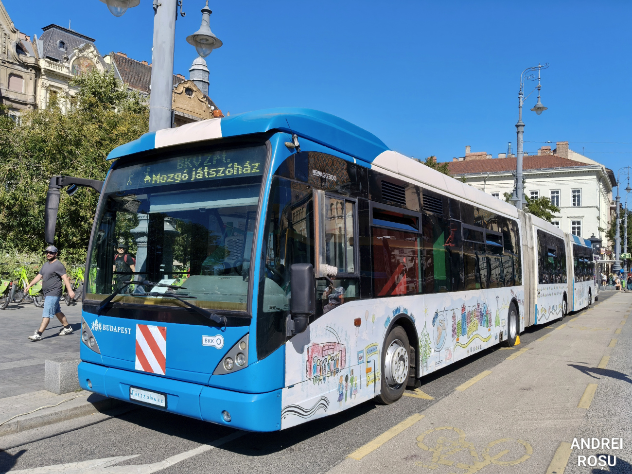 Budapest, Van Hool New AGG300 # I 93BR ²²