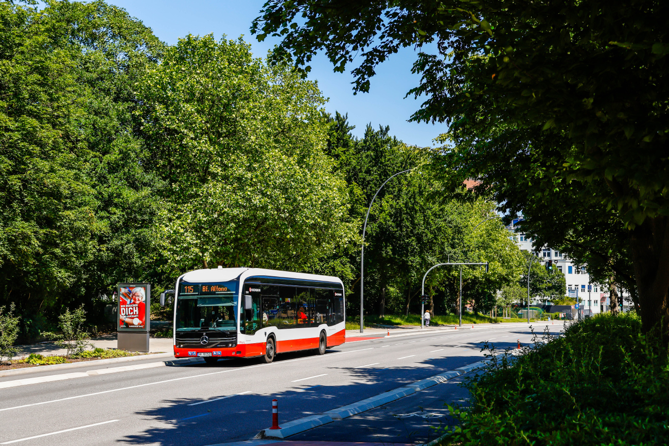 Hamburg, Mercedes-Benz eCitaro # 2528