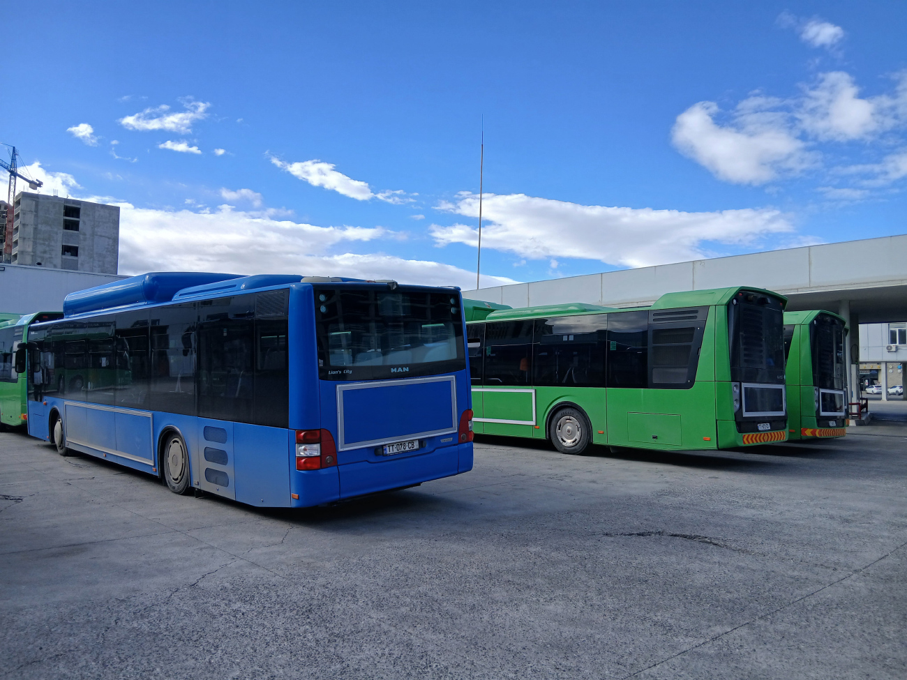 Tbilisi, MAN A21 Lion's City NL313 CNG # TT-078-CB; Tbilisi, BMC Procity II 12 CNG # TT-672-CB; Tbilisi — Bus Depot N2