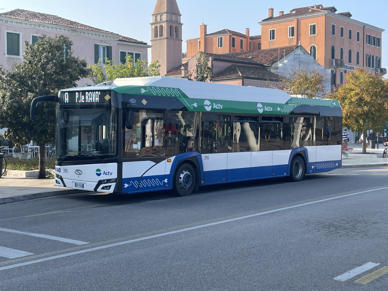 Venice, Solaris Urbino IV 12 electric # 316