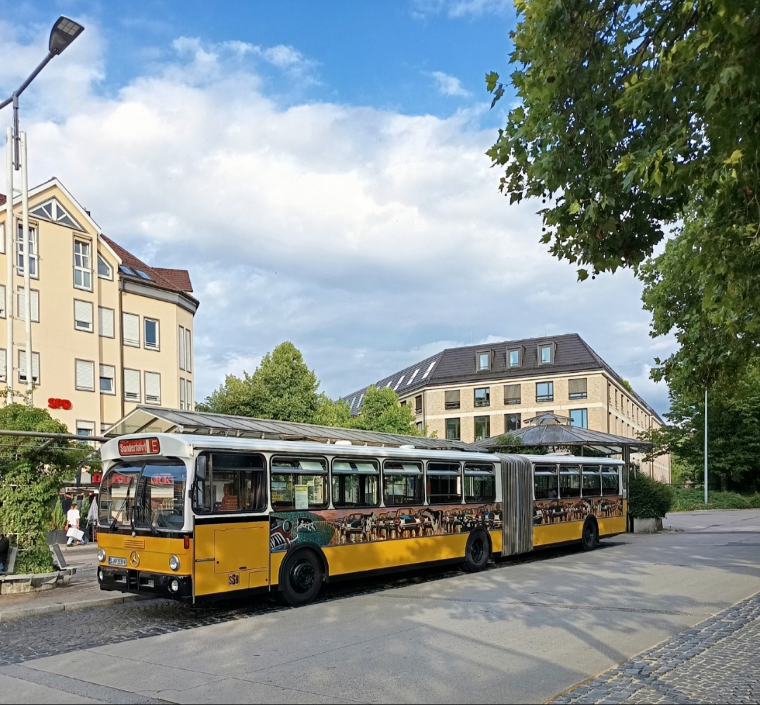 Stuttgart, Mercedes-Benz O305G # 7453