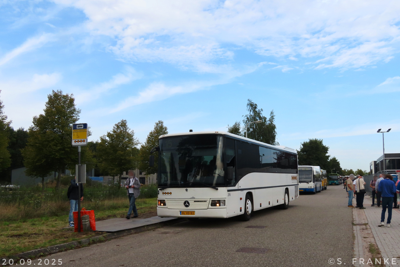 Leeuwarden, Mercedes-Benz O550 Integro I # 2916; Leeuwarden — Openbaar Vervoer Collectie Nederland Open Day 2025