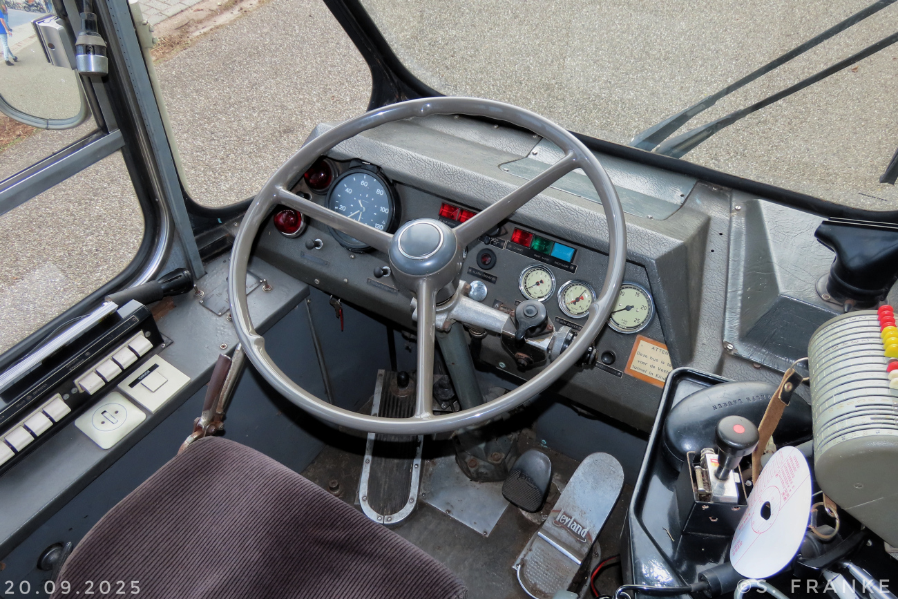 Amsterdam, Den Oudsten # AV-98-30; Leeuwarden — Openbaar Vervoer Collectie Nederland Open Day 2025