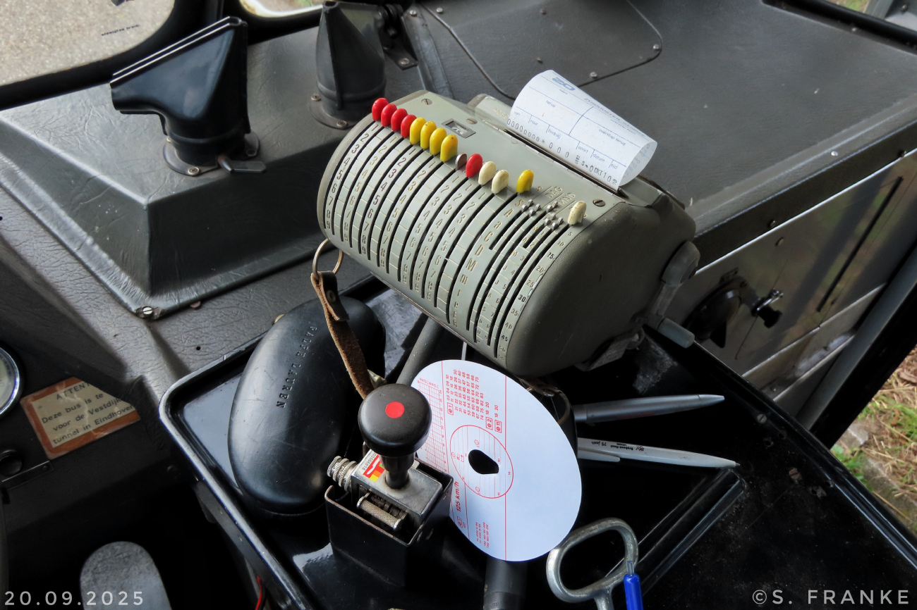 Amsterdam, Den Oudsten # AV-98-30; Leeuwarden — Openbaar Vervoer Collectie Nederland Open Day 2025