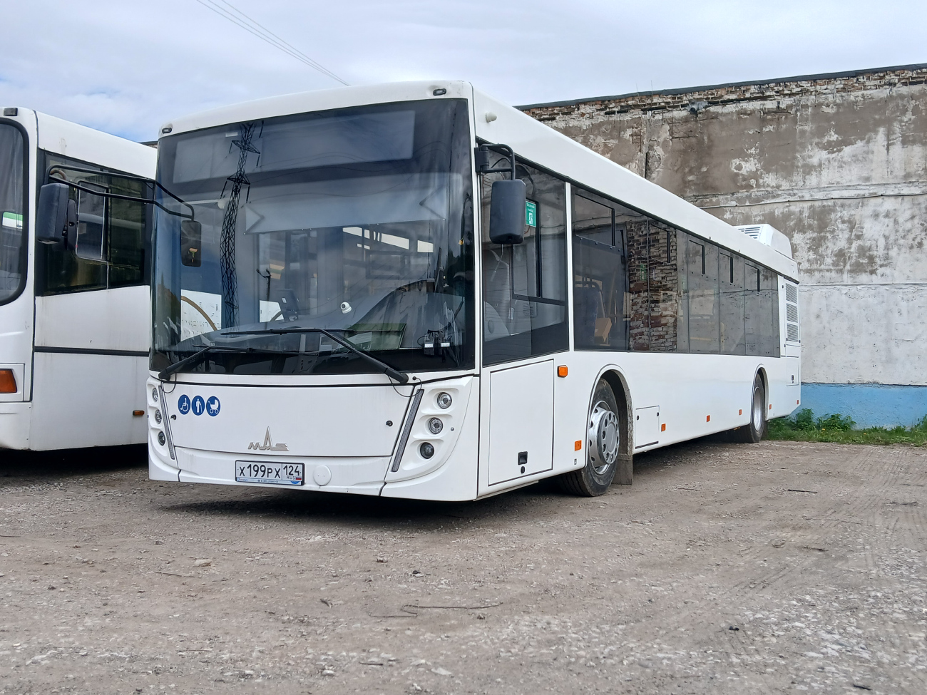 Krasnoyarsk, MAZ-203.047 # Х 199 РХ 124