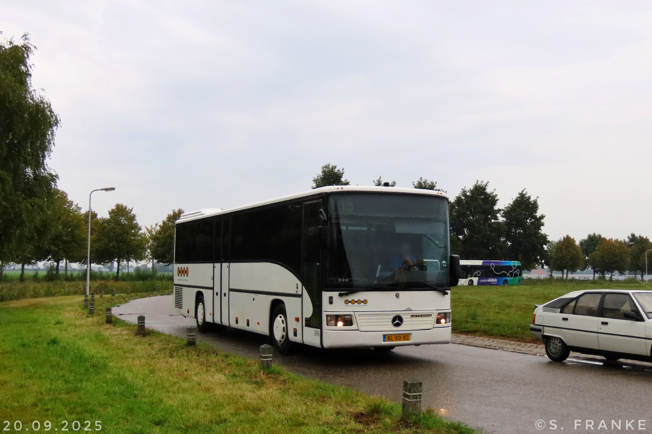 Leeuwarden, Mercedes-Benz O550 Integro I # 2916; Leeuwarden — Openbaar Vervoer Collectie Nederland Open Day 2025