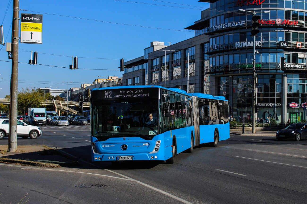 Budapest, Mercedes-Benz Conecto III G # AA DI-653