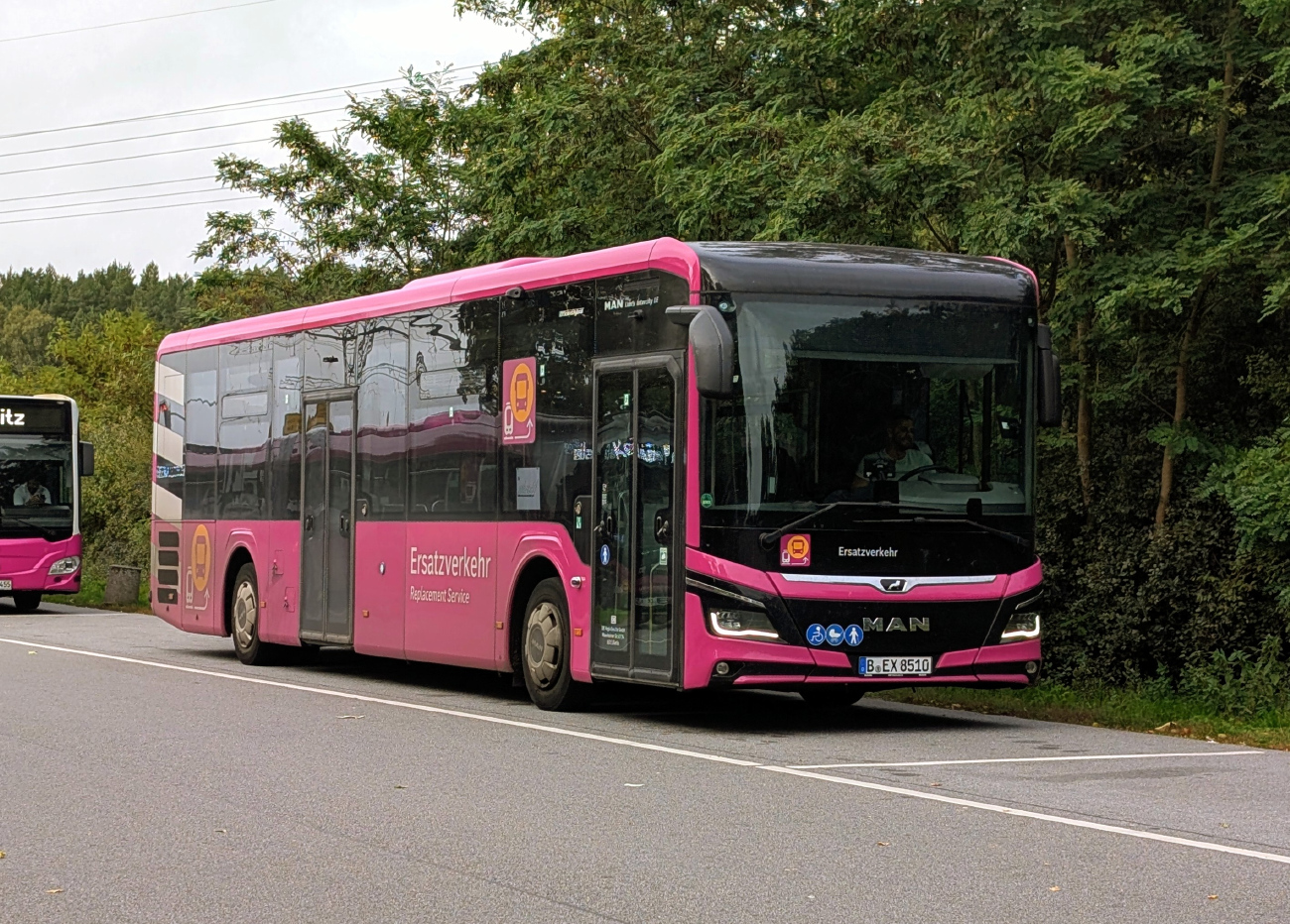Berlin, MAN 43C Lion's Intercity Ü LE360 EfficientHybrid # 851; Potsdam — Ersatzverkehr der Generalsanierung Hamburg-Berlin 2025–2026