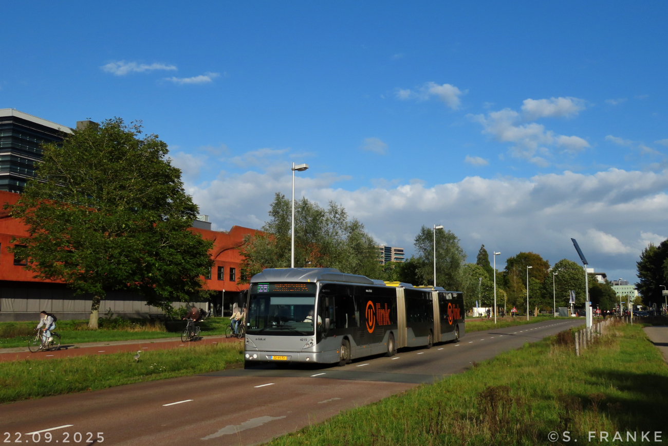 Utrecht, Van Hool New AGG300 # 4215