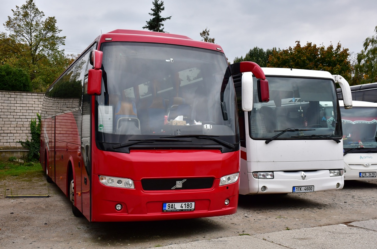 Prostějov, Renault Iliade # 1TK 4600; Prague, Volvo 9700H II (NG) # 9AL 4180