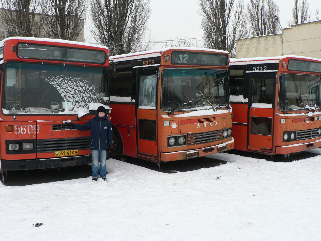 Kyiv, Arna M86BF # 5609; Kyiv, Arna # 5208; Kyiv, Arna # 5212