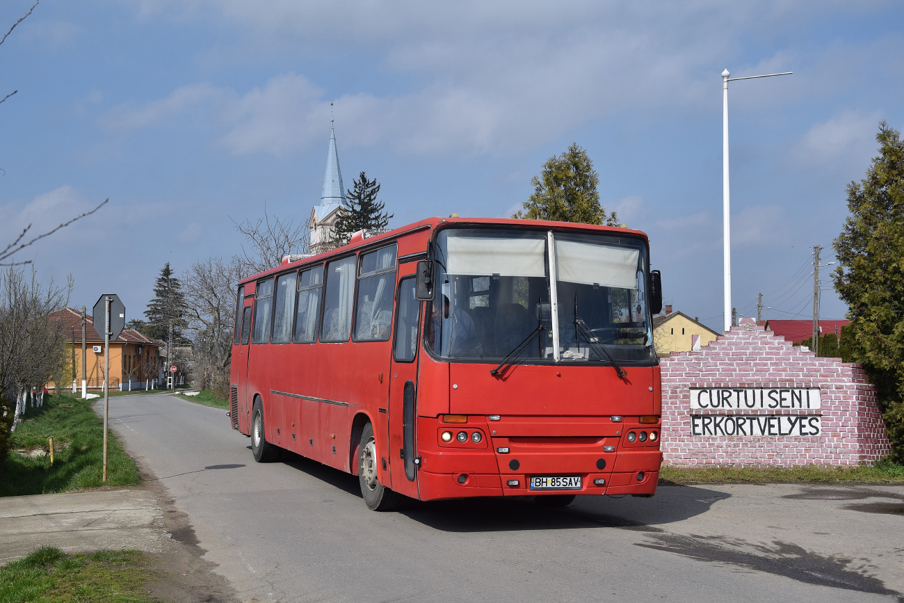 Valea lui Mihai, Ikarus 250.** # BH 85 SAV