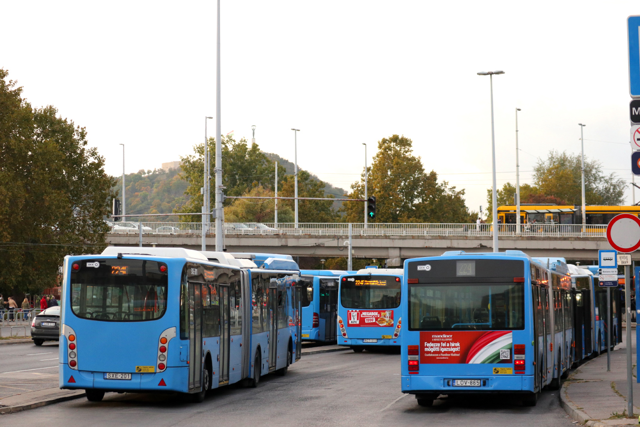 Budapest, Van Hool New AG300 # SXE-201; Budapest, Van Hool AG300/2 # LOV-865