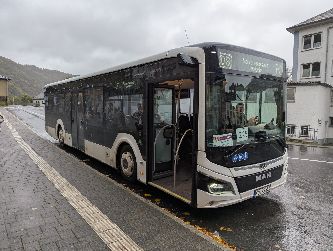 Koblenz, MAN 12C Lion's City NL330 EfficientHybrid # KO-MS 851