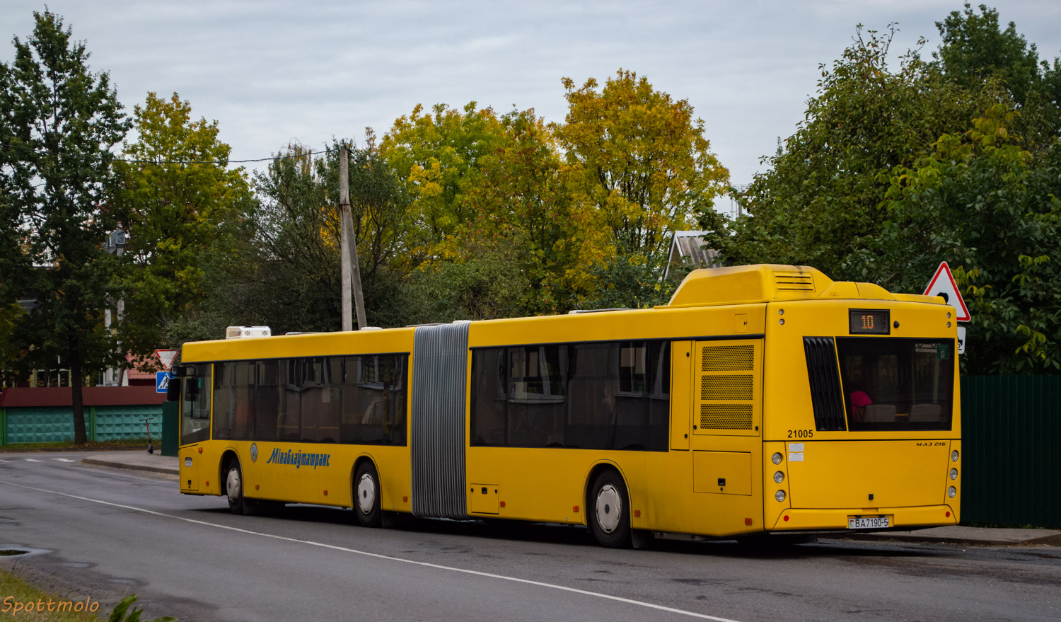 Molodechno, MAZ-216.047 # 21005