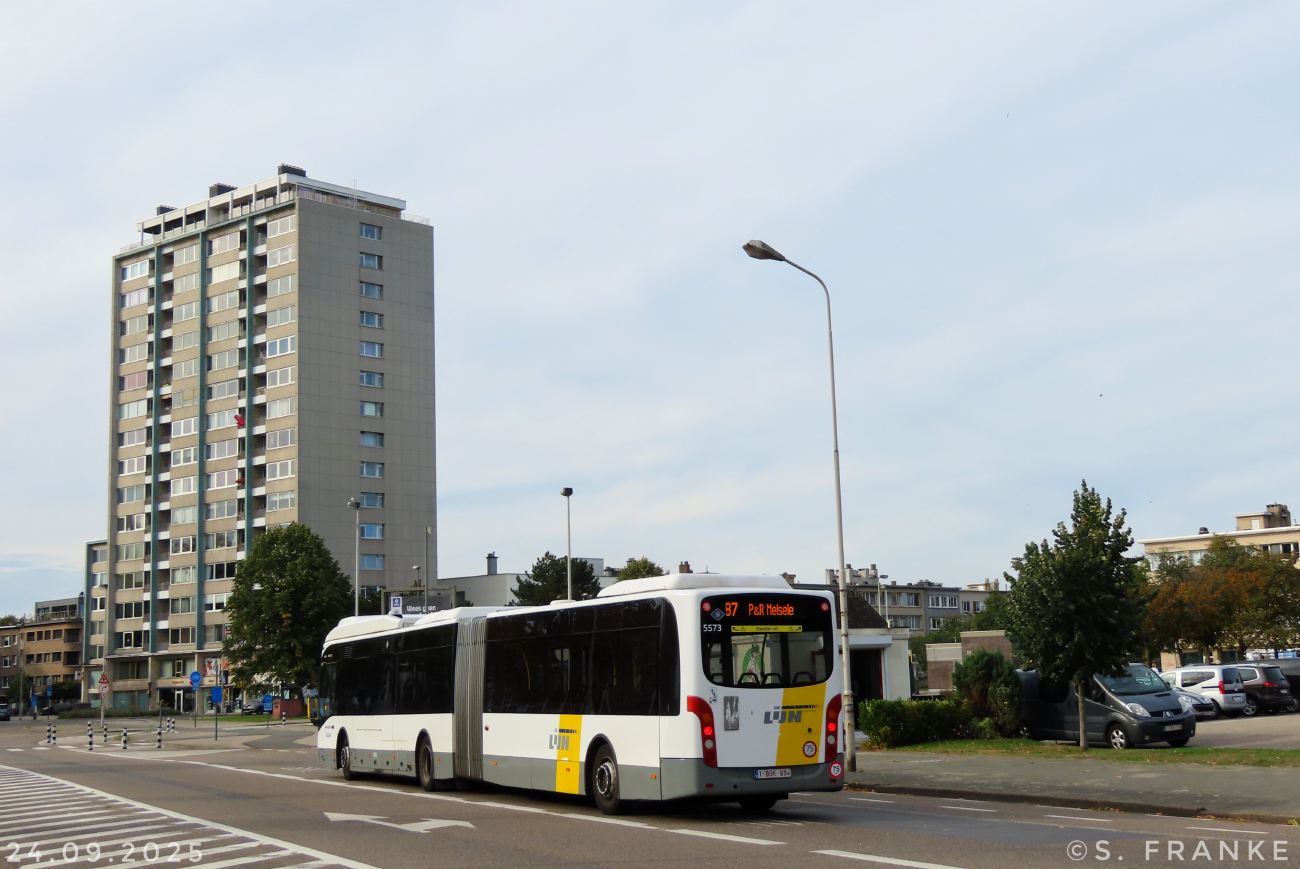 Antwerp, Van Hool New AG300 # 5573