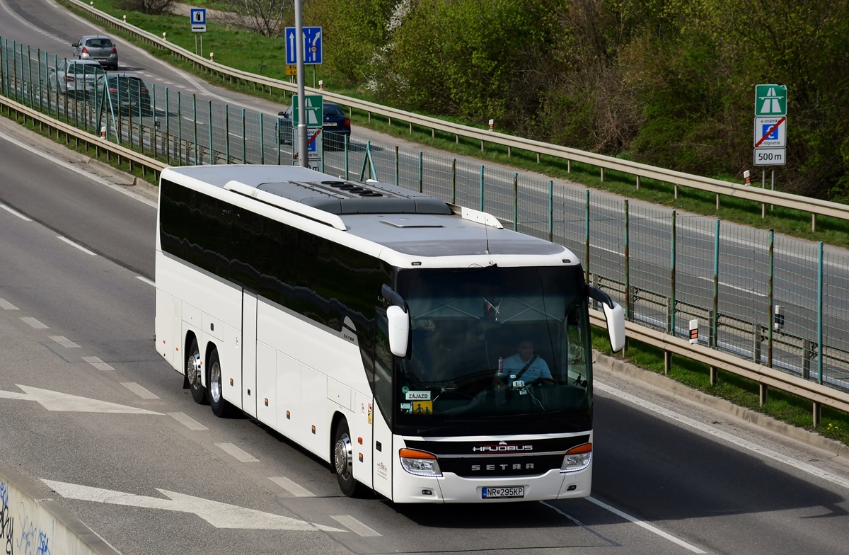 Nitra, Setra S417GT-HD # NR-295KP