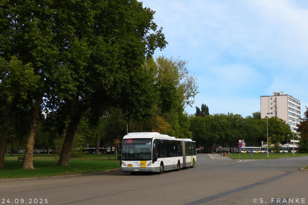 Sint-Niklaas, Van Hool New AG300 # 623089