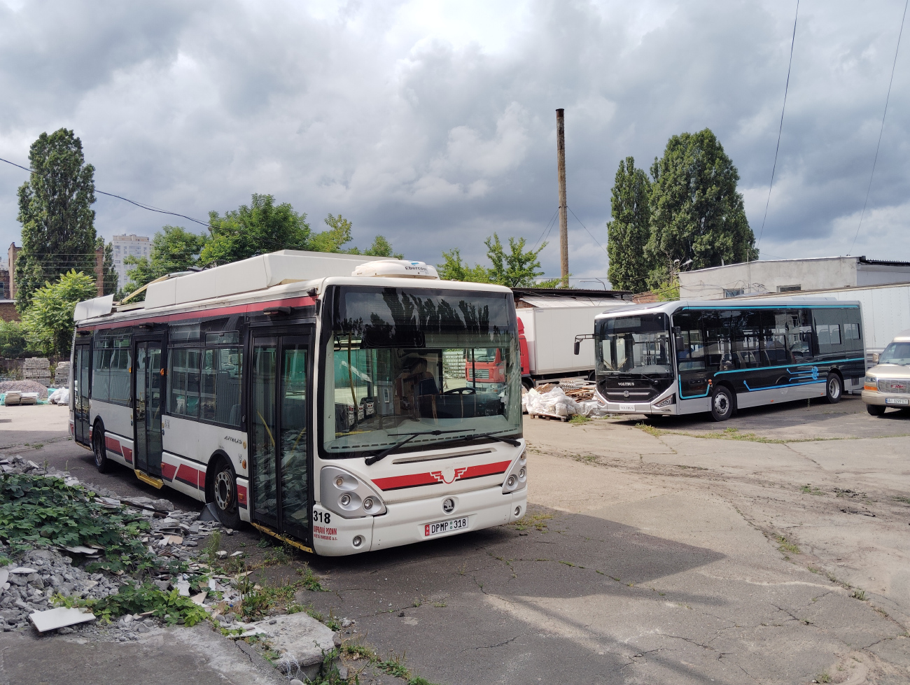 Kyiv, Zhongtong # АА 6357 УВ